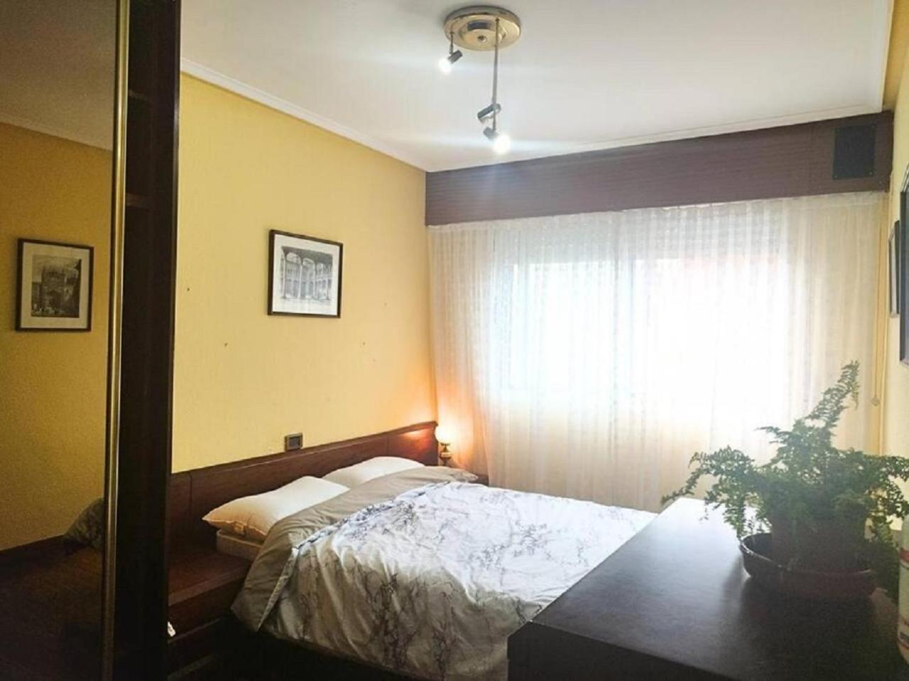 Castro-Urdiales Apartamento 3 Minutos De La Playa 乌迪亚莱斯堡 外观 照片