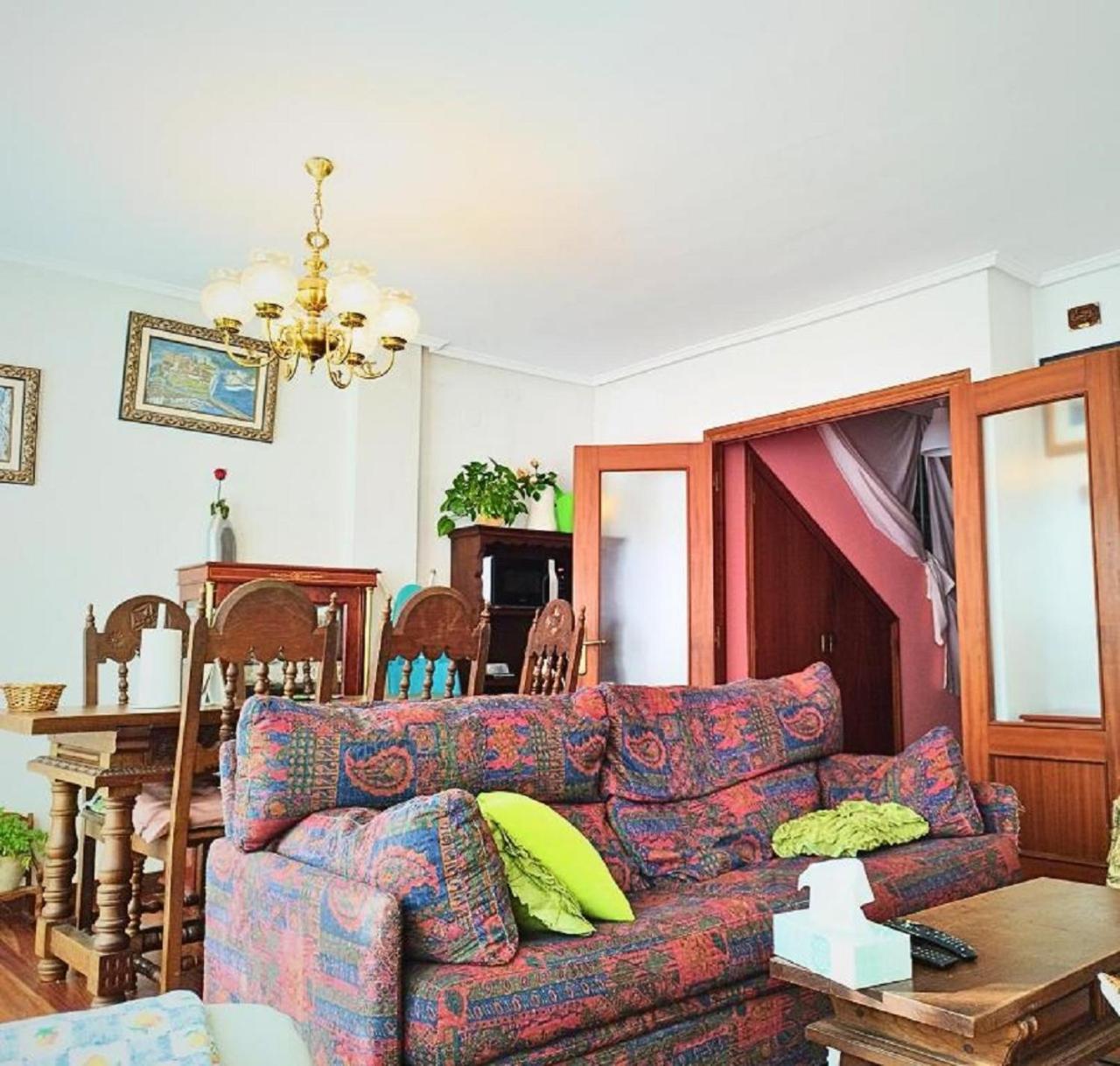 Castro-Urdiales Apartamento 3 Minutos De La Playa 乌迪亚莱斯堡 外观 照片